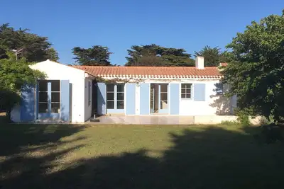 Image de Maison Familiale sur terrain de 700m2, position centrale sur l'île