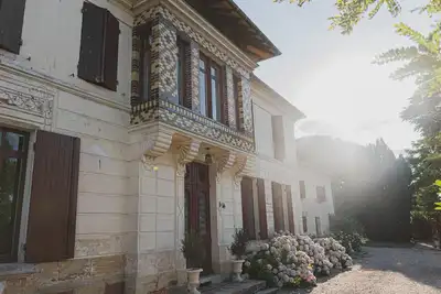 Image de Wonderful family house near the river