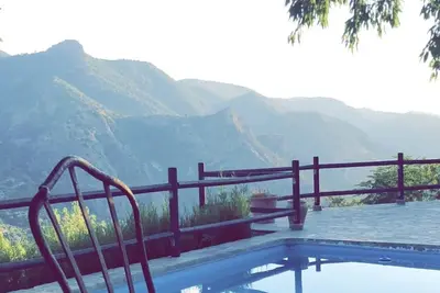 House with private pool & views to Sierra Nevada & lake of Guejar Sierra
