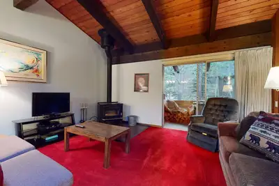 Image de Pet-Friendly Home Walking Distance to The Village. Game Room & Pool On-site