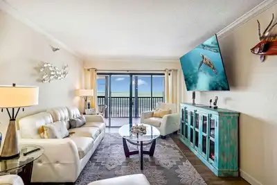 Image de Villa Madeira 406 Gorgeous, Beach Front, Top Location!