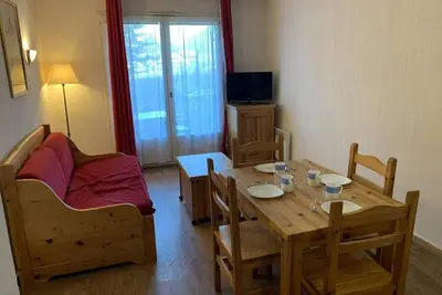Image de Rez-de-chaussée, piscine, terrasse, télévision, casier à ski, 31m², Saint Gervais