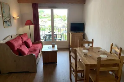 Image de 4ème étage, piscine, balcon, télévision, casier à ski, 31m², Saint Gervais