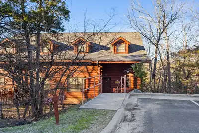 2 Bdrm + Loft Cabin, Near Hwy 76 Shows & Shopping! Ticket and Golf Discounts!