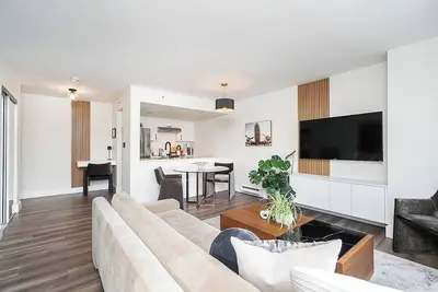 Image de Cozy Modern Stay｜Best Dt Spot| 7 Min to Seawall