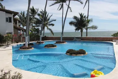 Elegant Home with Direct Beach Access