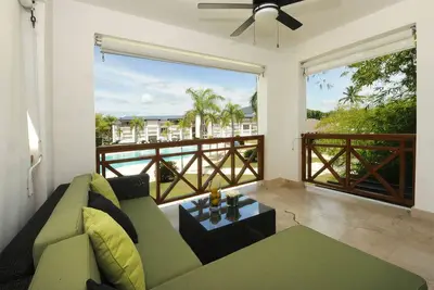 Image de 2bd luxury condo in beachfront resort, pool\/internet\/Ac\/cable Tv, golf course!