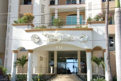 Image de Resorto Condominio frente al mar directamente en el océano - Vista marina