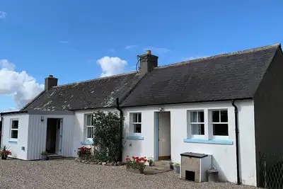 Ploughmans Cottage -  a rural that sleeps 4 guests  in 2 bedrooms