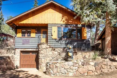 Image de Cozy Mountain Cabin with Views – Lazy Squirrel Lodge, Green Mountain Falls, Co