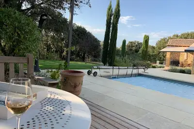 Image de Beautiful Provencale villa with heated pool and spacious garden - close to Uzes