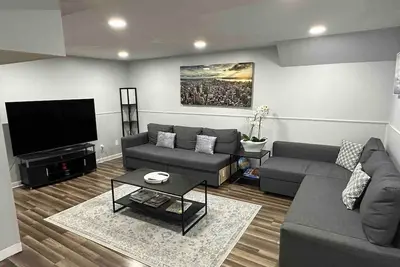 Image de Modern, Spacious, bright, private apartment