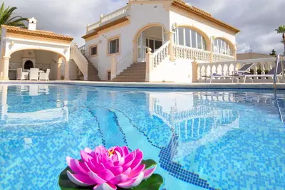 Image de Belle maison de vacances privée avec piscine privée, Wifi, climatisation, Tv, terrasse et parking