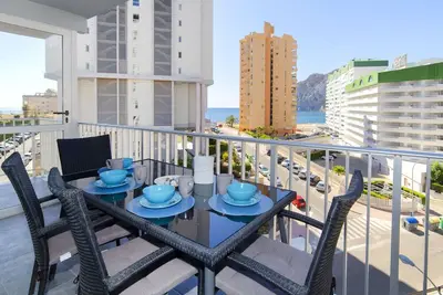 Agréable appartement pour 4 personnes avec Wifi, climatisation, Tv et balcon