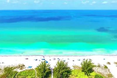 Image de Sparkling Clean, Updated 2br/1ba Beach Condo. Unbeatable Location.