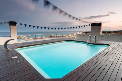 Image de Appartement avec terrasse et piscine Ă 100m plage