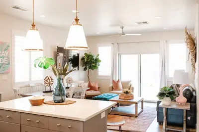 Image de 🌴Paradise Place🌴 - Palm tree getaway fit for families!