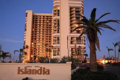 Image de Nouvellement rénové Condo Oceanfront