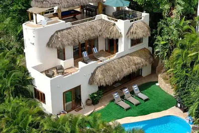 Image de Luxurious 4 Br-4 Ba, Oceanview, Private Pool, Breakfast Incld, 2 Blocks To Beach
