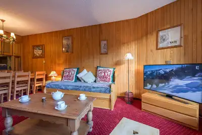 Image de Appartement ensoleillé 2 pièces, pieds des pistes Courchevel 1850, balcon sud, casier à skis, parking