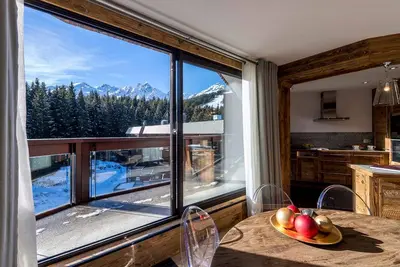 Image de Appartement de standing Ă Courchevel avec vue, proche des pistes, parking inclus