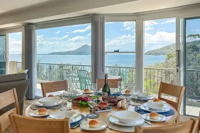 Image de Albacore 7, 12 Ondine Close, Waterfront Unit with