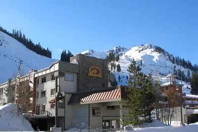 Image de Red Wolf Lodge Squaw Valley Studio Unit Sleeps 4