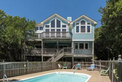 Image de Donna's Dream: Dog-friendly, Private Pool & Hot Tub, Close to Beach