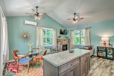 Image de Fire Pit & Creek Access: Poconos Cottage
