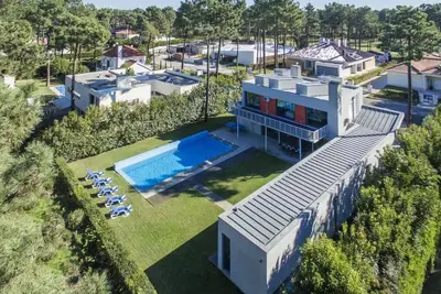 Image de Villa Mosa Prestige | Ultra moderne 4 chambres | Intérieur bien meublé | Tennis de table