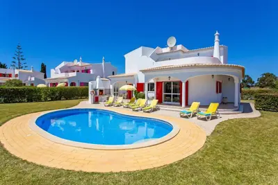 Image de Villa Fragrancia Unico | Villa 4 chambres | Parfait pour les familles | Table de billard et tennis d