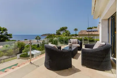 Image de Spectacular Sea View Villa in Santa Ponsa Nova for 6 Guests - Ref. 2550