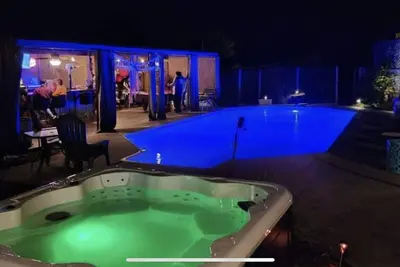 Image de Outdoor Paradise with Bar, New hot tub2022, New Pool 2024, Pet Friendly
