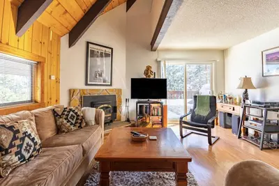 Image de Mvv 39-Retro Ski Cabin Retreat! 2 Bedrooms+Loft/2 Bathroom close to village