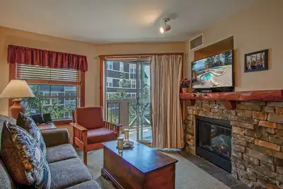 Image de Rimfire 460 - Good & Plenty - Slope Side, Steps from Village 1 Br Condo