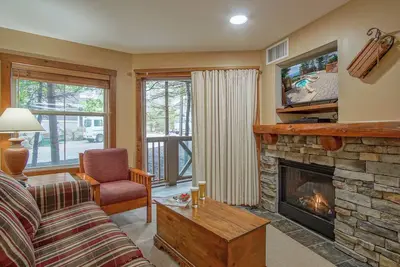 Image de Rimfire 160: Walking Distance to shops, restaurants, Starbucks 1 Br Sleeps 4