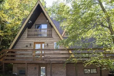 Image de South Westridge Road 44 - Spectacular 4 Br Home Walk To Shay's Revenge