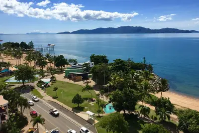 Image de Absolute seafront Strand studio Balcony Pool Free Parking  WiFi self checkin