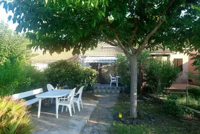 Image de house with garden quiet location 500 m from the beach