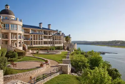 Image de Sweeping Views of Lake Travis, Luxury Resort Amenities with 3 Pools, Hot Tub and Fitness Center
