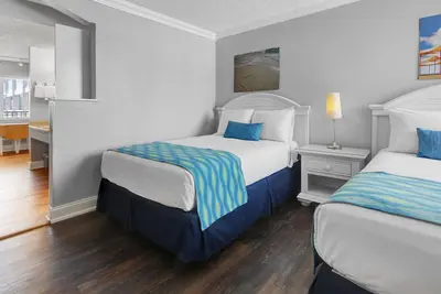 Image de Pelican Pointe 222:Walk to Beach~Pool~Free Parking