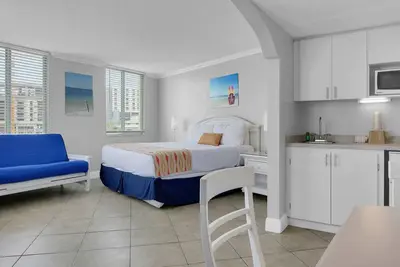 Image de Pelican Pointe 317:Walk to Beach~Pool~Free Parking