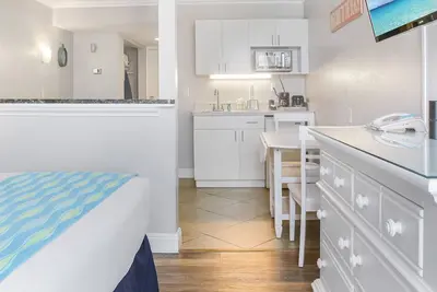 Image de Pelican Pointe 321:Walk to Beach~Pool~Free Parking