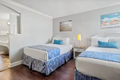 Image de Pelican Pointe 328:Walk to Beach~Pool~Free Parking
