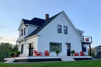 Image de Harbor View Landing Mystic, Ct - The Bluffs Waterfront House - First Floor Only