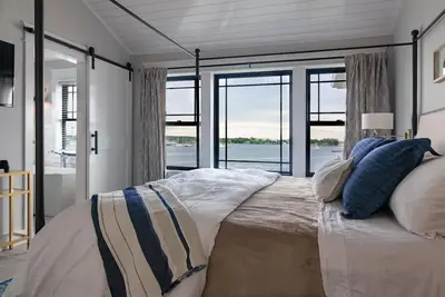 Image de Harbor View Landing Mystic Ct - The Mystic Waterfront House - Third Floor Only