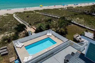 Image de New for 2026! 6br Luxury Home w/ Heated Saltwater Pool + Beach