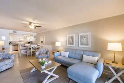 Image de Unit 157 - 1 Bedroom 1 1/2 Bathroom Gulf Side Interior Club Condominium