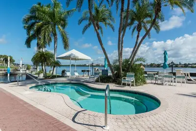 Image de Unit 128 - 2 Bedroom 2 Bathroom Gulf Side Club Interior Condominium