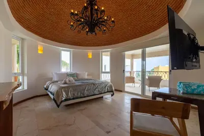 Image de 4 Br w/ Pool